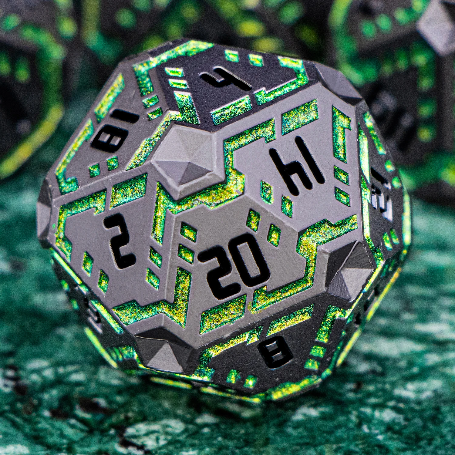 Juego de dados poliédricos metálicos D20 stripe verde